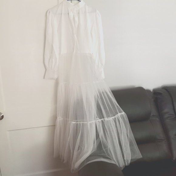 Woman's Blouse - Picture 1 of 1